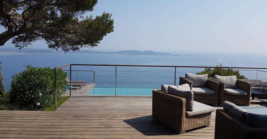 Distribution De Un Balcon Sur La Mer UN BALCON SUR LA MER,Carqueiranne,MAISON CONTEMPORAINE, VUE PANORAMIQUE